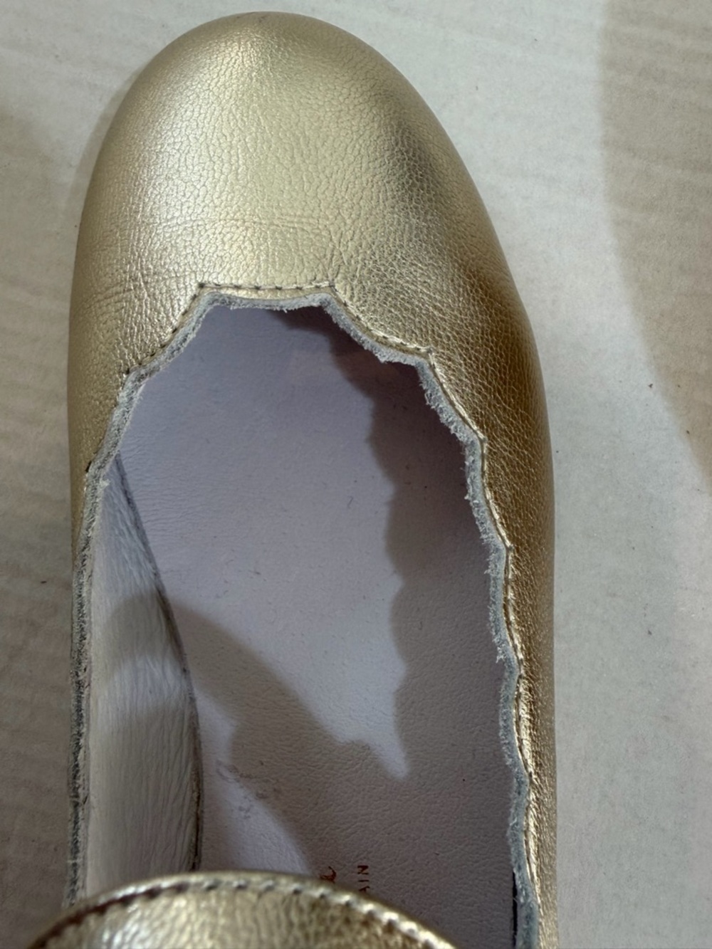 La Coqueta Gold Scalloped Mary Jane Shoes Girls EU 27 US 10 Soft Nappa Leather - Picture 13 of 13